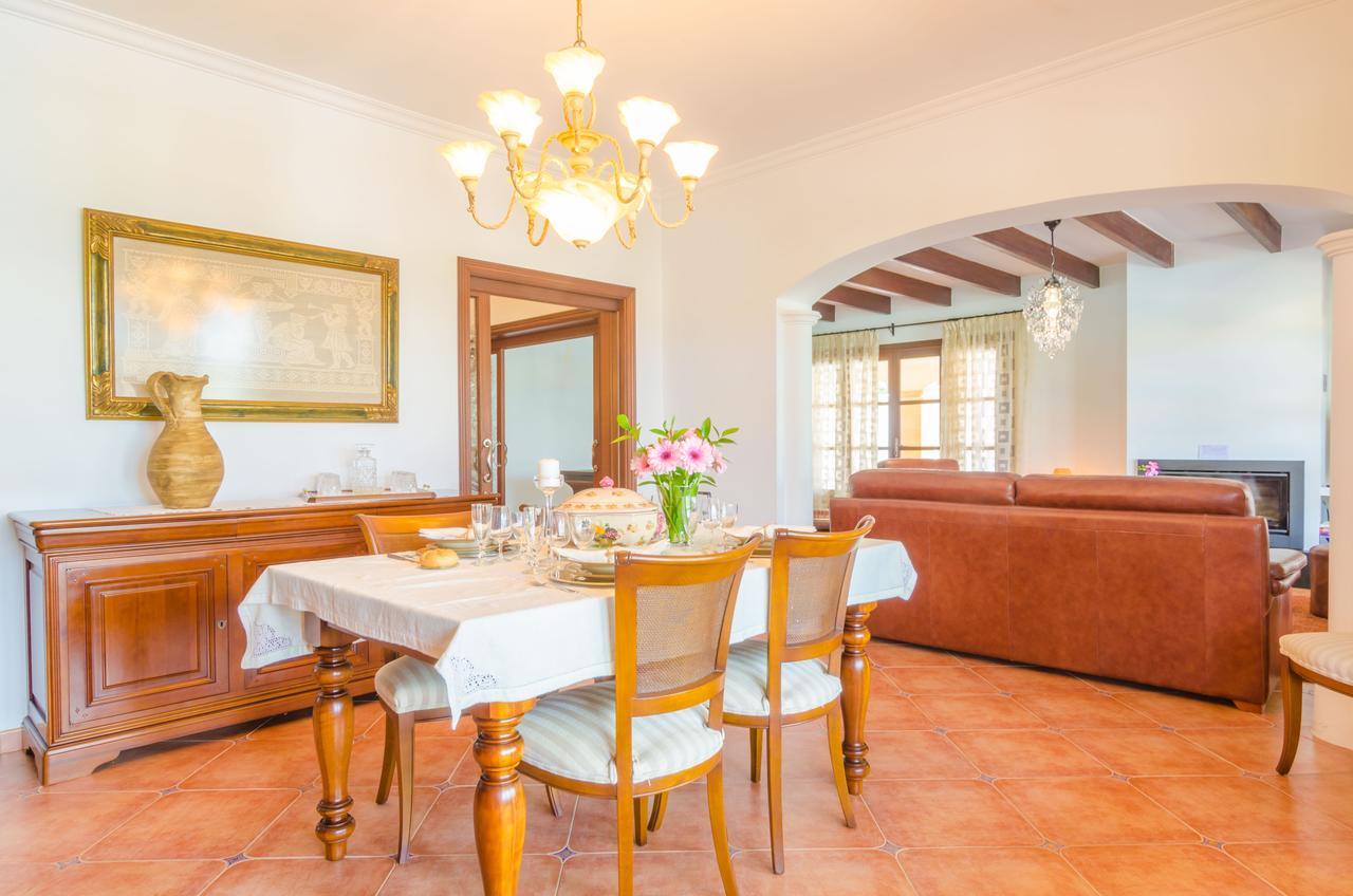 Ses Covetes Villa Petra  Exterior photo